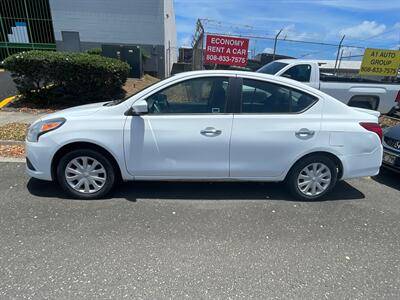 2016 Nissan Versa SV FWD photo