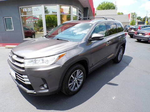 2017 Toyota Highlander XLE AWD photo