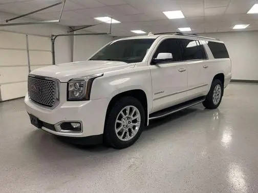 2017 GMC Yukon XL Denali 4WD photo