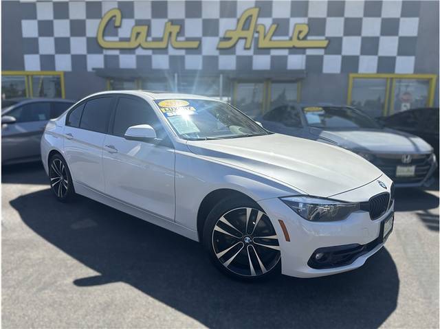 2018 BMW 3 Series 330i RWD photo