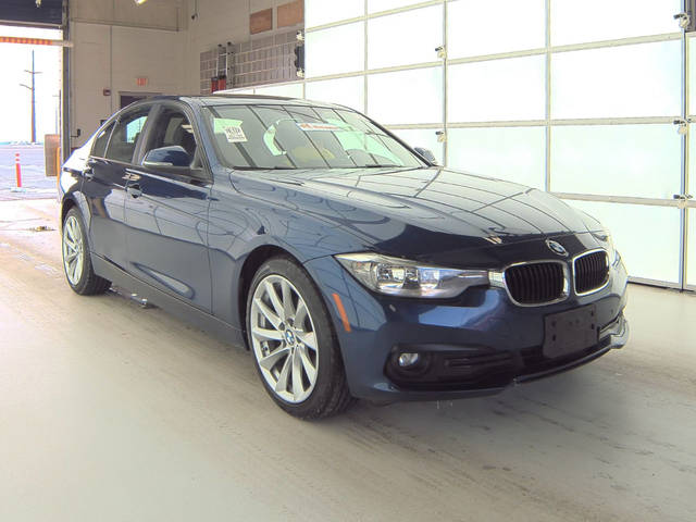 2017 BMW 3 Series 320i xDrive AWD photo