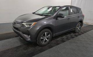 2017 Toyota RAV4 XLE AWD photo