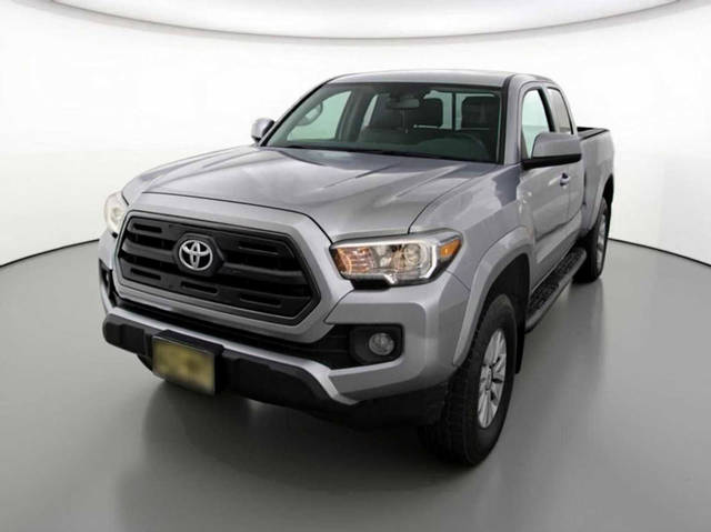 2017 Toyota Tacoma SR5 4WD photo