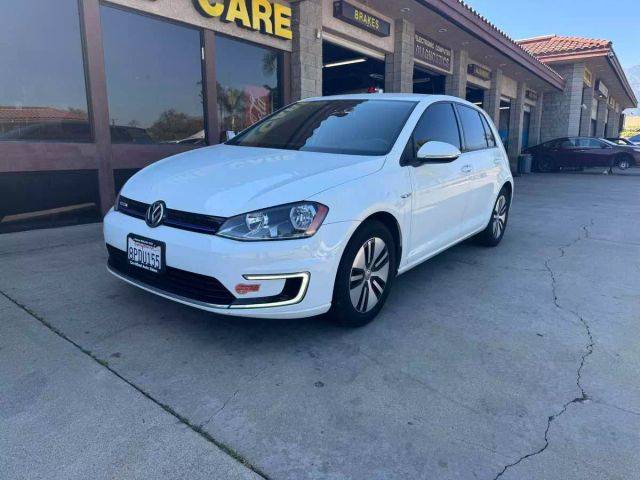 2016 Volkswagen e-Golf SE FWD photo