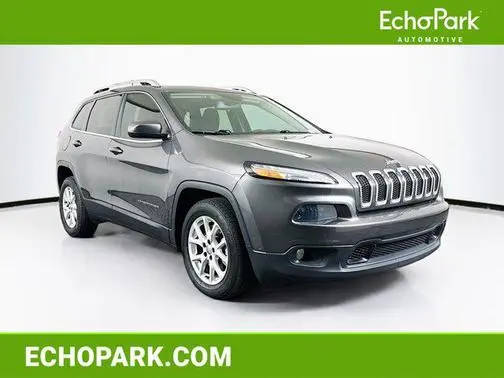 2017 Jeep Cherokee Latitude FWD photo