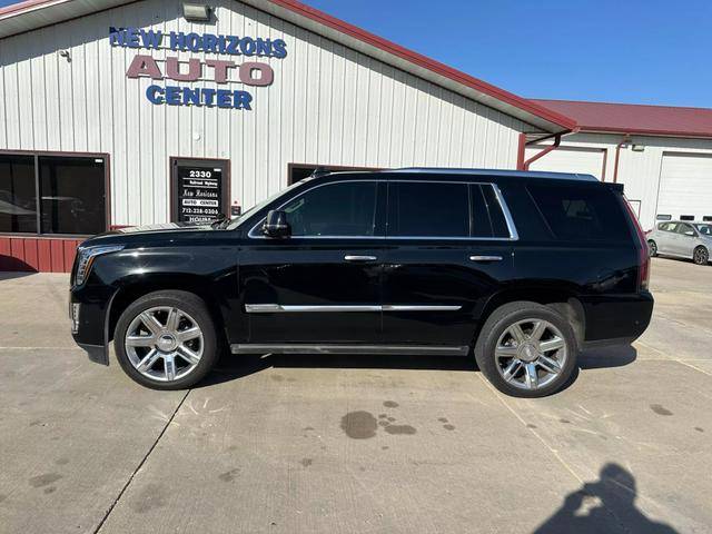 2017 Cadillac Escalade Premium Luxury 4WD photo