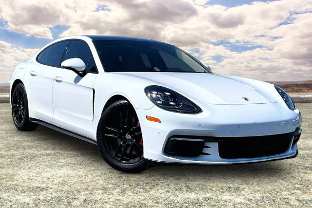 2018 Porsche Panamera 4 AWD photo