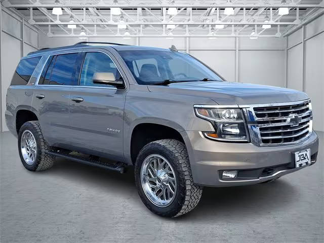 2017 Chevrolet Tahoe LT 4WD photo