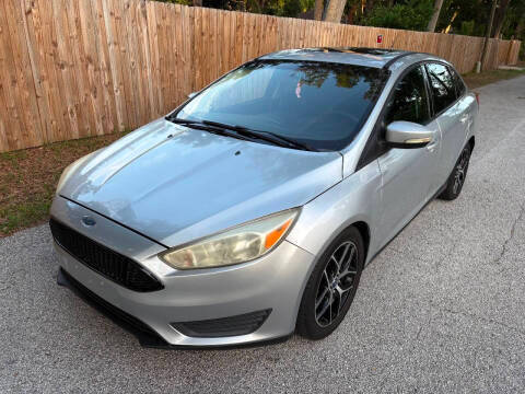 2017 Ford Focus SEL FWD photo