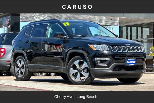 2017 Jeep Compass Latitude FWD photo