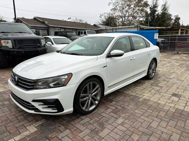 2017 Volkswagen Passat R-Line w/Comfort Pkg FWD photo