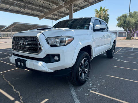 2017 Toyota Tacoma TRD Sport 4WD photo