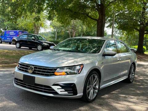 2017 Volkswagen Passat R-Line w/Comfort Pkg FWD photo
