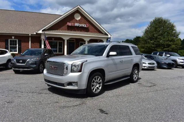 2017 GMC Yukon Denali 4WD photo