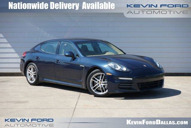 2015 Porsche Panamera 4 AWD photo