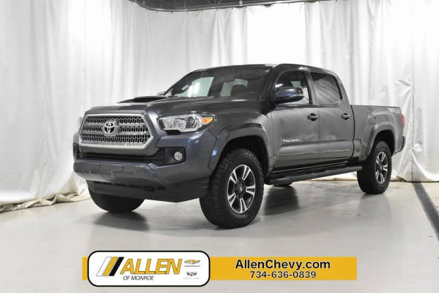 2017 Toyota Tacoma TRD Sport 4WD photo