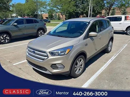 2017 Ford Escape SE FWD photo