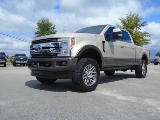 2017 Ford F-250 Super Duty King Ranch 4WD photo