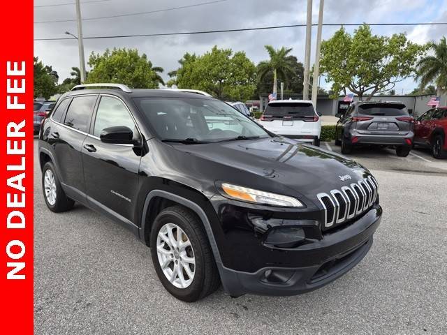 2017 Jeep Cherokee Latitude FWD photo