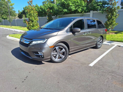 2018 Honda Odyssey Touring FWD photo