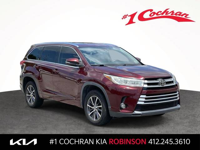 2017 Toyota Highlander XLE FWD photo