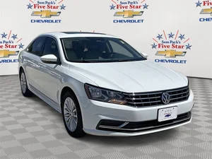 2017 Volkswagen Passat 1.8T SE FWD photo