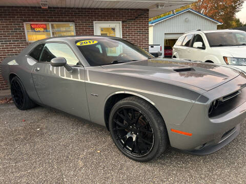2017 Dodge Challenger R/T RWD photo