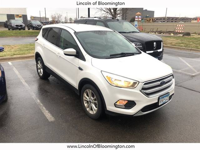 2017 Ford Escape SE FWD photo