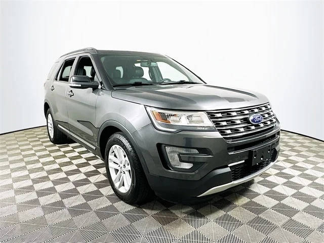 2017 Ford Explorer XLT FWD photo