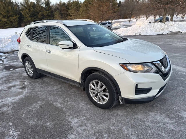2017 Nissan Rogue SV AWD photo