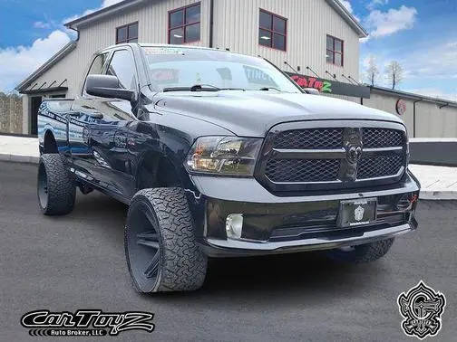2017 Ram 1500 Express 4WD photo