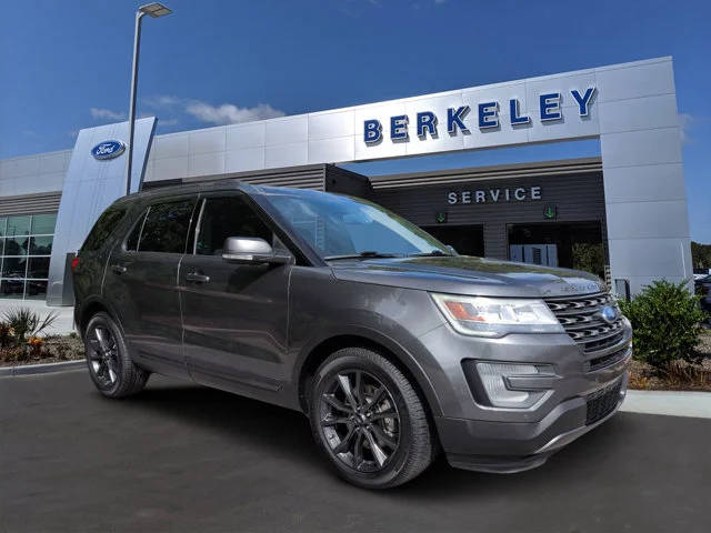 2017 Ford Explorer XLT FWD photo