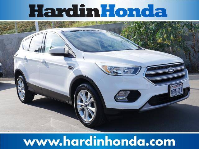 2017 Ford Escape SE FWD photo