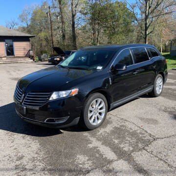 2018 Lincoln MKT Reserve AWD photo