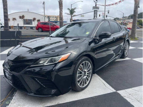 2018 Toyota Camry SE FWD photo