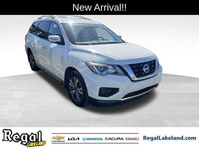 2017 Nissan Pathfinder S FWD photo