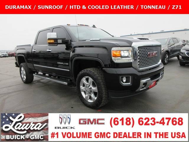 2017 GMC Sierra 2500HD Denali 4WD photo