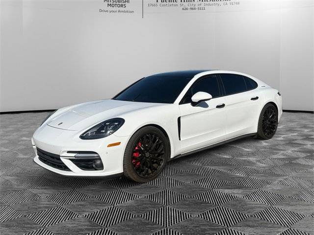 2018 Porsche Panamera Turbo Executive AWD photo