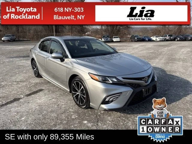 2018 Toyota Camry SE FWD photo