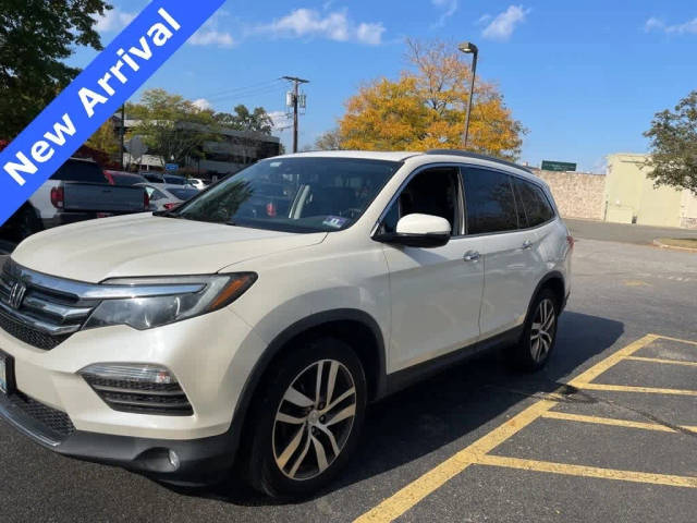 2017 Honda Pilot Touring AWD photo