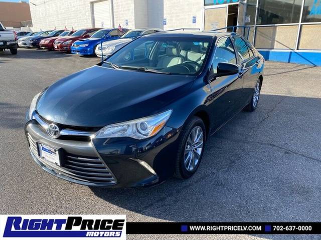 2017 Toyota Camry XLE FWD photo