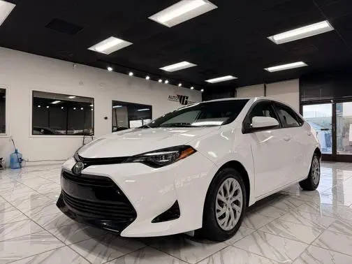 2017 Toyota Corolla LE FWD photo