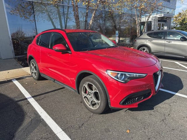 2018 Alfa Romeo Stelvio Sport AWD photo