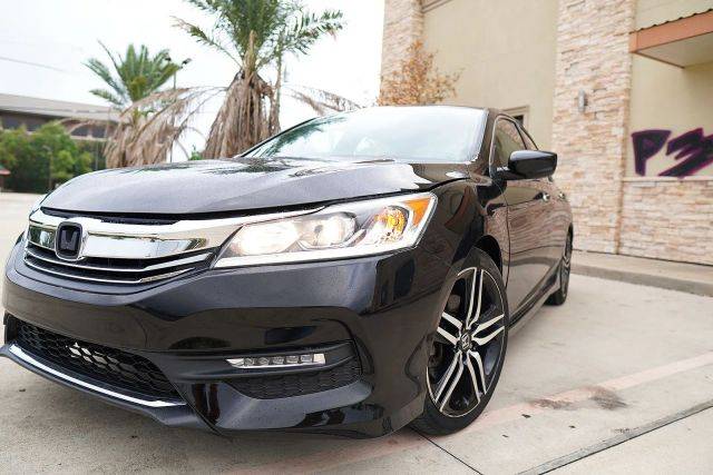 2017 Honda Accord Sport FWD photo