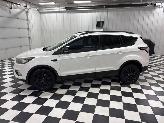 2017 Ford Escape Titanium 4WD photo