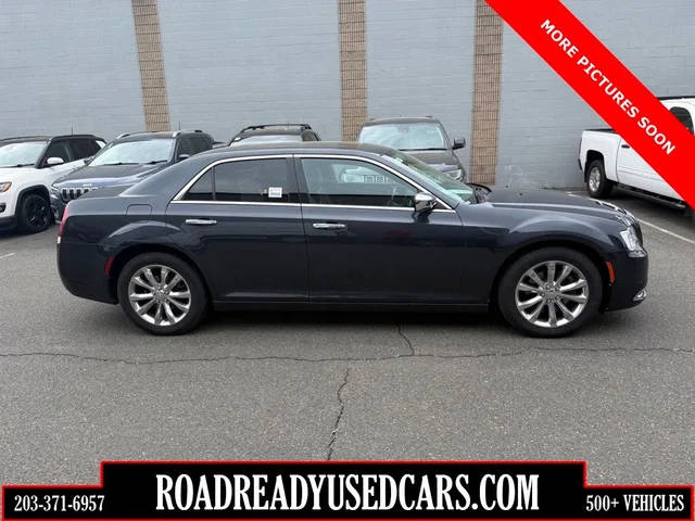 2017 Chrysler 300 300C AWD photo