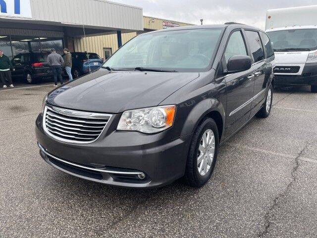 2015 Chrysler Town and Country Touring FWD photo