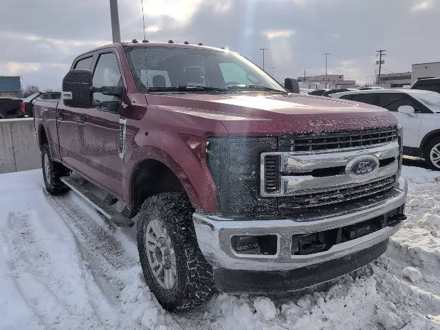 2017 Ford F-250 Super Duty XLT 4WD photo