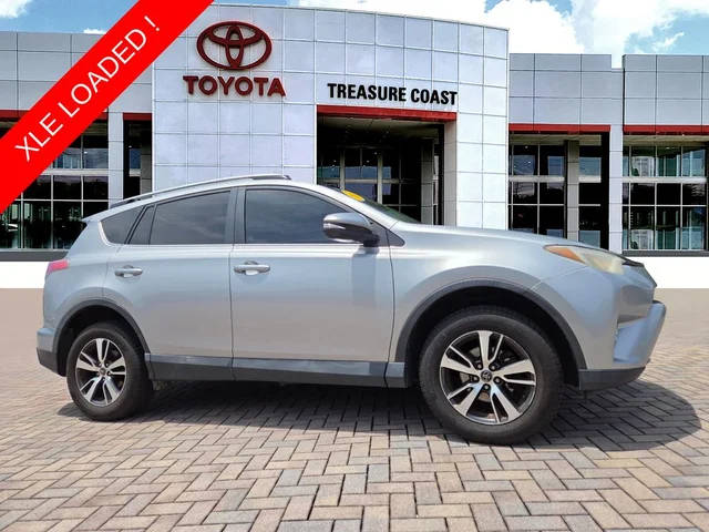 2017 Toyota RAV4 XLE AWD photo