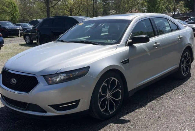 2017 Ford Taurus SHO AWD photo
